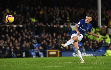 Digne rescues a late point for Everton against Watford
