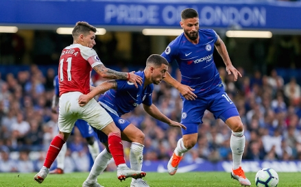 Gunners host the Blues, as Reds look to extend their lead at the top