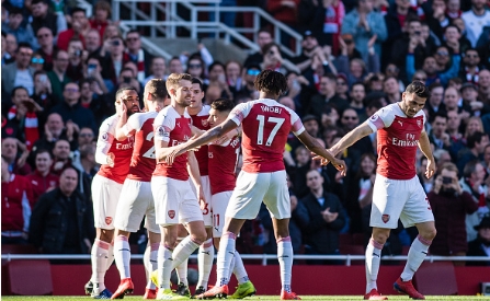 Arsenal beat Saints, as United and Liverpool produce a stalemate