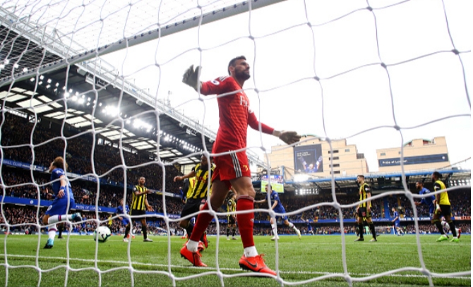 Chelsea clinch Champions League spots, as United stumble in Yorkshire